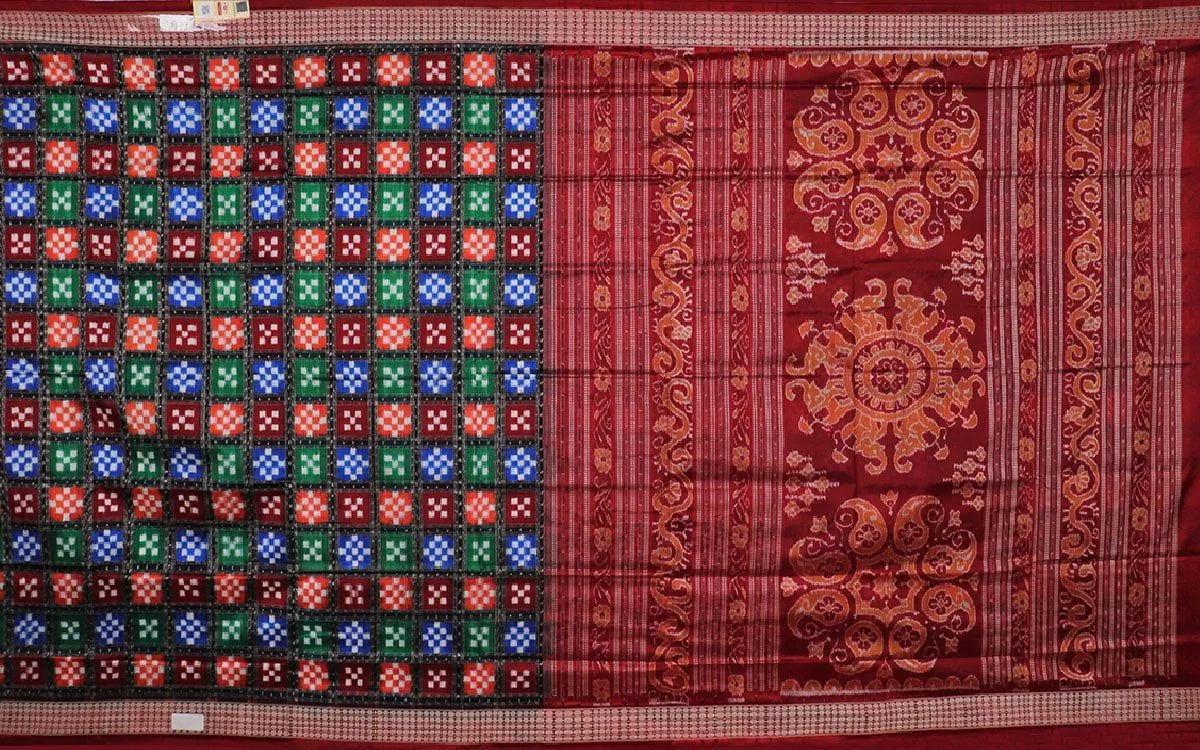 Sambalpuri Ikkat Silk Saree thumbnail 2