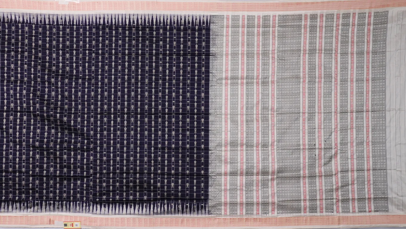Sambalpuri Ikkat Silk Saree thumbnail 2