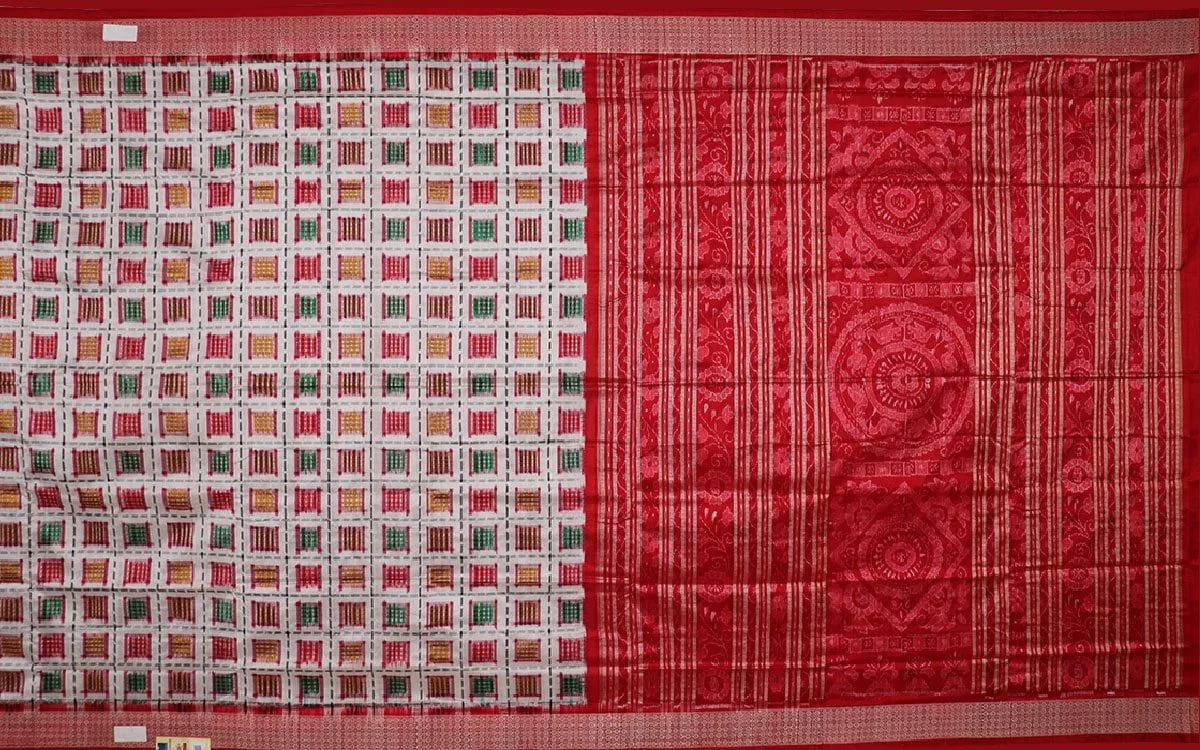 Sambalpuri Ikkat Silk Saree thumbnail 2