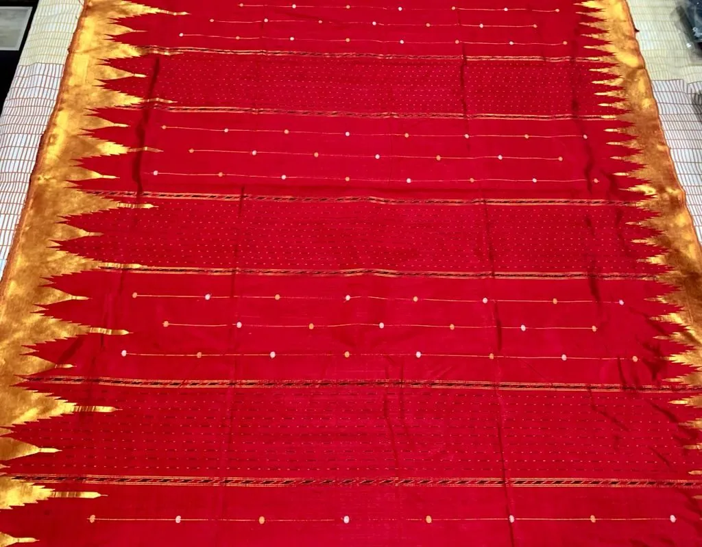 Sambalpuri Phoda Kumbha Half Tissue Patta Saree thumbnail 3